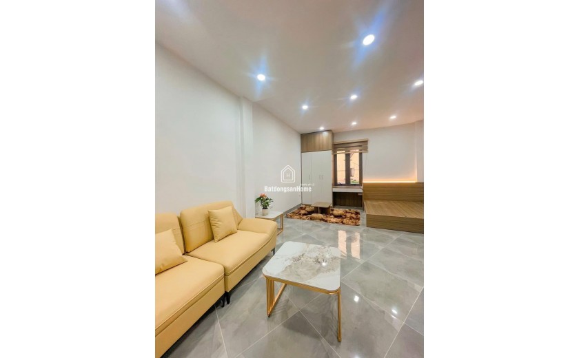 CĂN NHÀ NGAY SÁT PHỐ- Trần Hữu Tước(Hồ Đắc Di) 44m2/6 Tầng, MT 4m 10.95 Tỷ