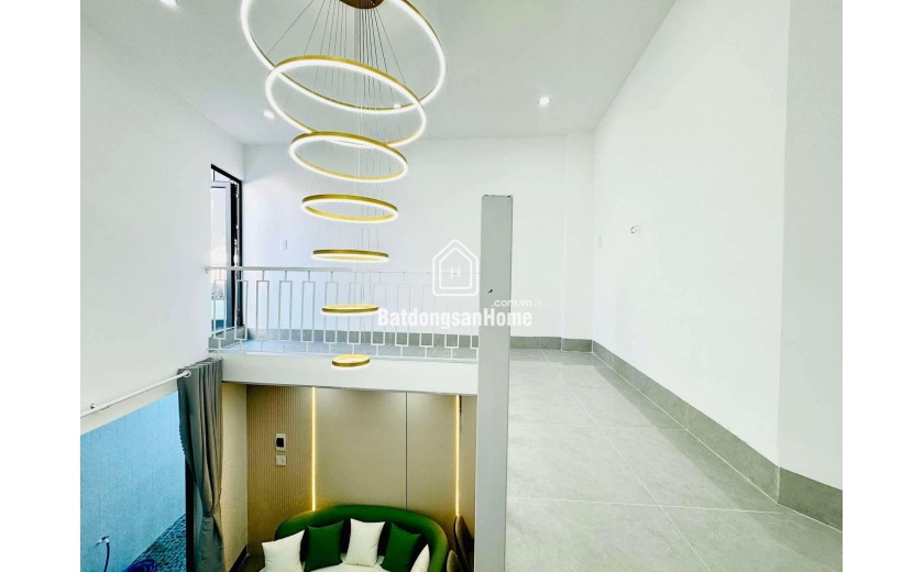 ♪ Nhà sát Kiệt 130 Điện Biên Phủ, 55m2, 2 tầng đẹp, sân rộng, 2.x tỷ