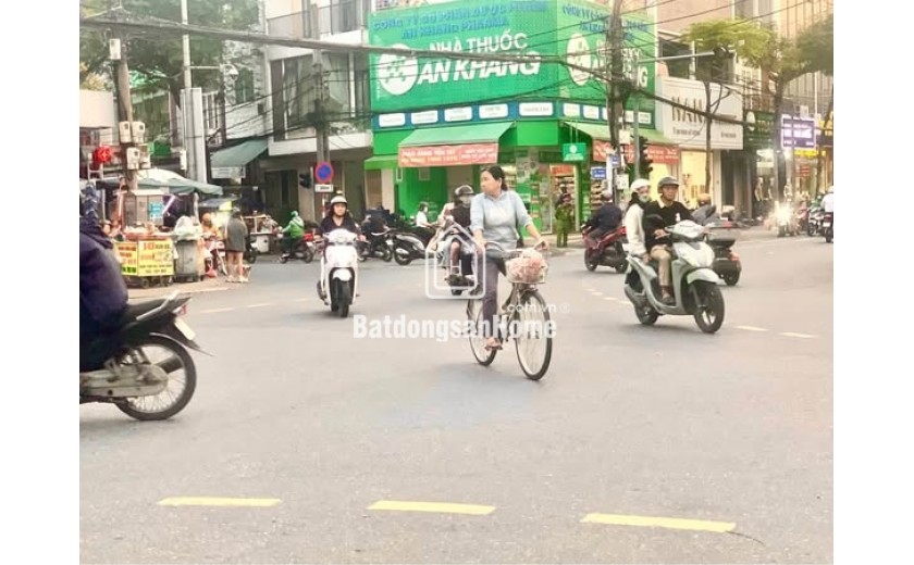 Mặt tiền kinh doanh kim cương -ngay ngã tư trung tâm Hải Châu -Giá chỉ 10 tỷ.