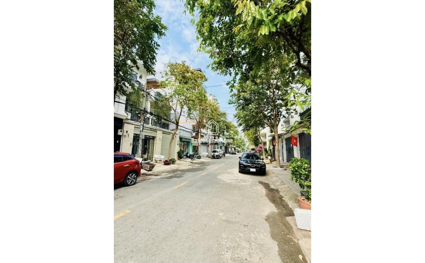 MẶT TIỀN KINH DOANH KHU BÀN CỜ HỌ LÊ - 4 TẦNG - 4.2X18.5 NỞ HẬU NHỈNH 11 ĐỒNG
