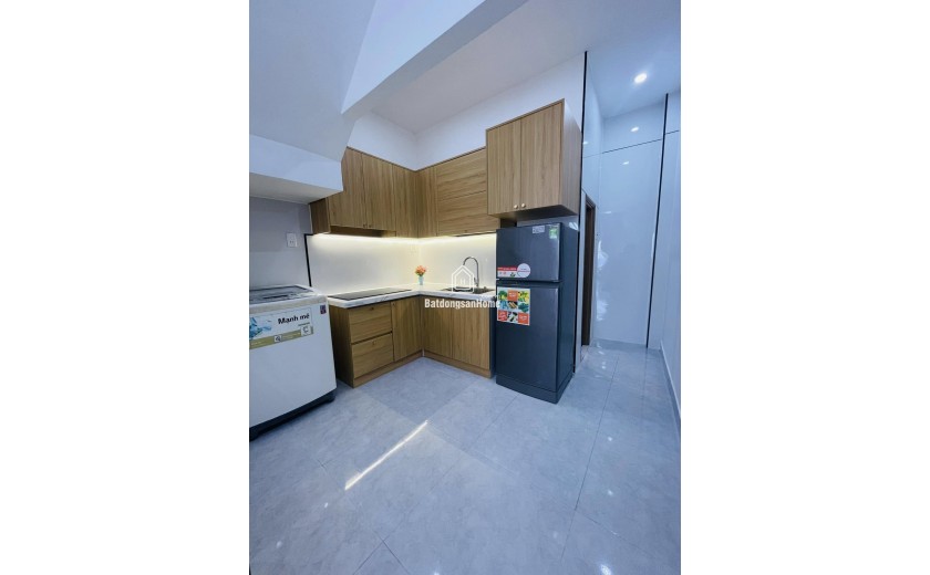 ♪ Nhà Kiệt Hoàng Diệu thông Núi Thành, 31m2, 2.5 tầng, 2.35 tỷ