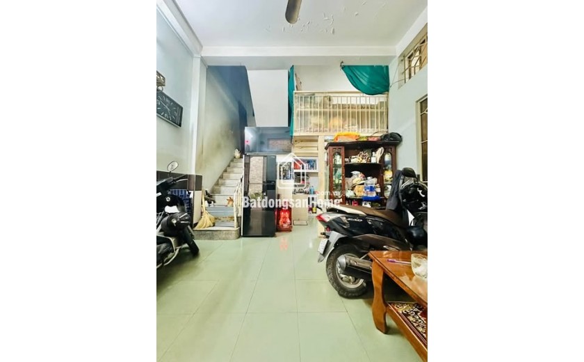 Nhà Đường 3 tháng 2 Phường 12 Quận 10.