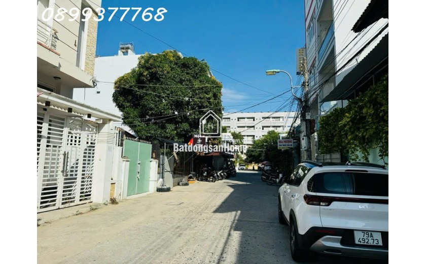 Bán khách sạn kèm nhà 3 tầng Nha Trang giá 16ty có thương lượng