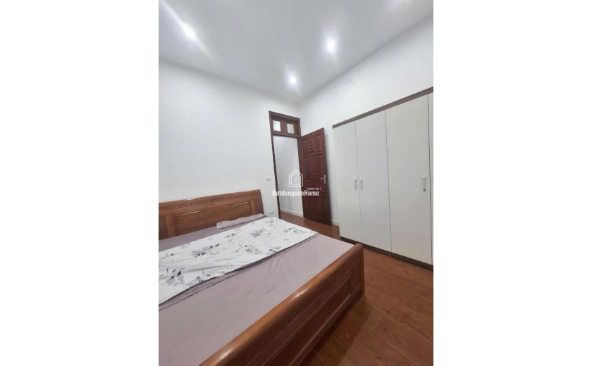 BÁN NHÀ 4 tầng đẹp, Hoàng Mai, 44m², 6.9 tỷ - Vị trí vàng, ô tô đỗ cửa