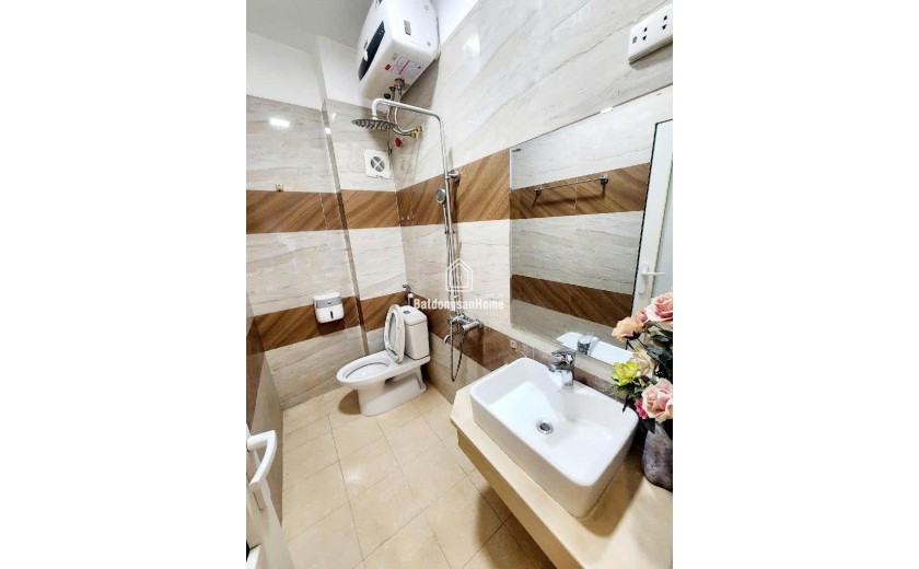 Bán nhà 6 tầng Vĩnh Hưng, Hoàng Mai - 30m², 4PN, 6WC - 6.9 tỷ - Sổ đỏ chính chủ