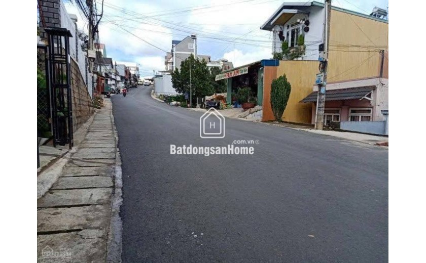 Cần Bán Gấp Nhà + Kho Mặt Tiền Chính đường Cao Thắng, P7, Đà Lạt 300m2 giá 14.9 tỷ