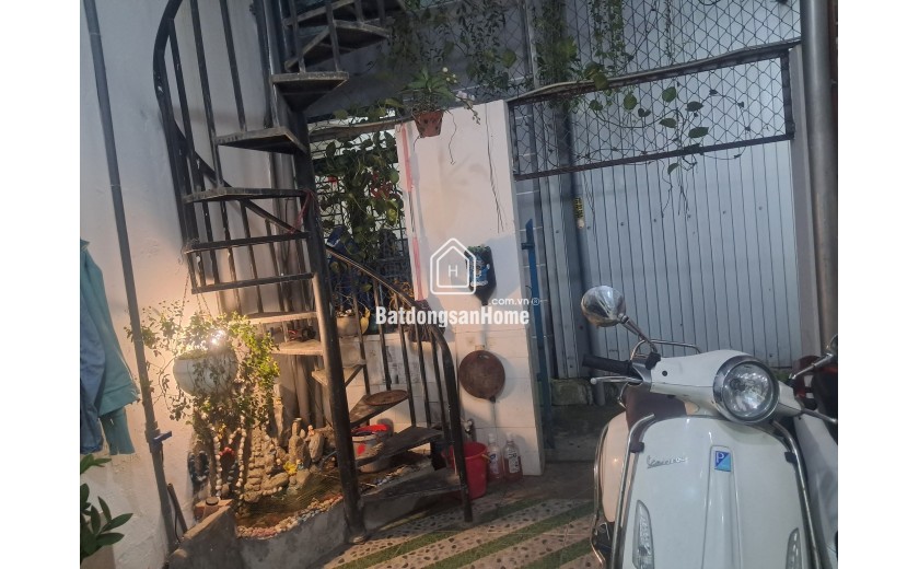 ♪ Kiệt gần Chợ Đống Đa , 40m2, lửng đúc, sạch đẹp, 2.3x tỷ