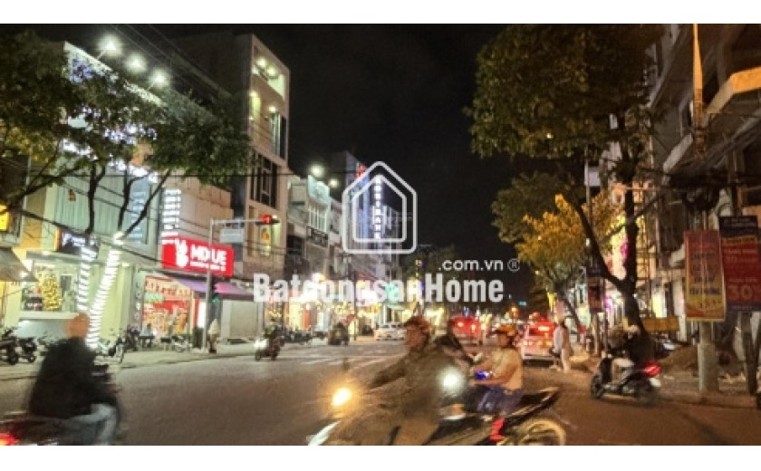 ♥ Nhà 2 Mặt Tiền Đống Đa, 72m2, ngang hơn 10m, 4 tầng Kinh Doanh Cực VIP