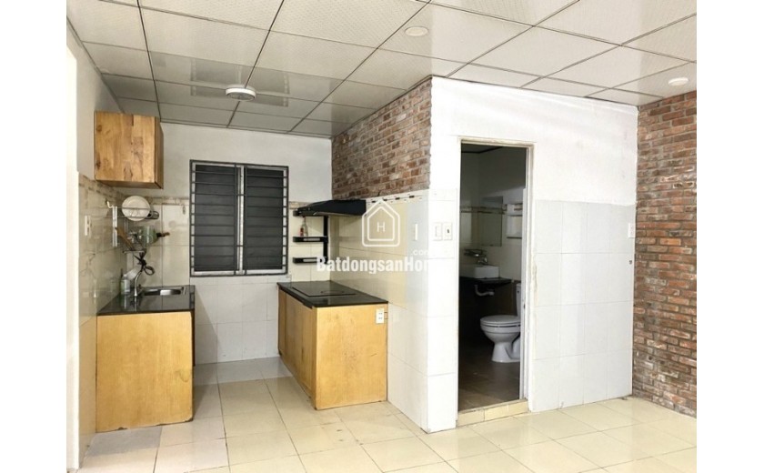 ♥ Nhà kiệt rộng gần đường Nguyễn Hoàng, 82.1m2, ngang 7m, Vuông, 2 tầng, sân rộng, 3.5 tỷ