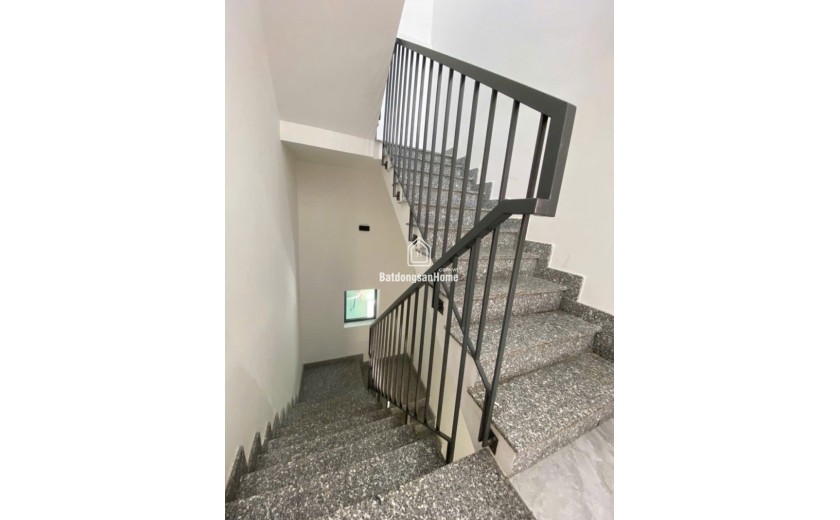 ♥ Nhà thẳng 25m ra MT Hoàng Diệu, 80m2, 3 tầng cứng, thoáng đẹp, 4.x tỷ