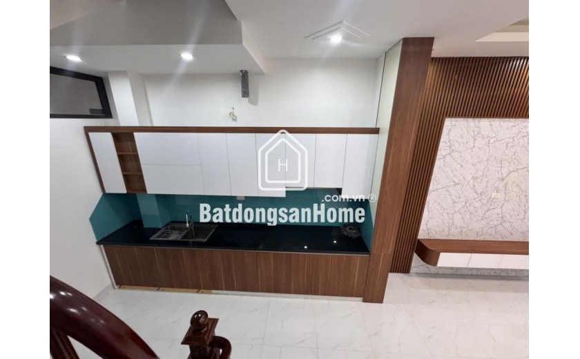 Bán Nhà Đẹp Phố Chợ Tản Đà Hà Đông 32m 5T mt 3.5 Ô tô dừng 2 thoáng vĩnh viễn. 20m tới bệnh viện