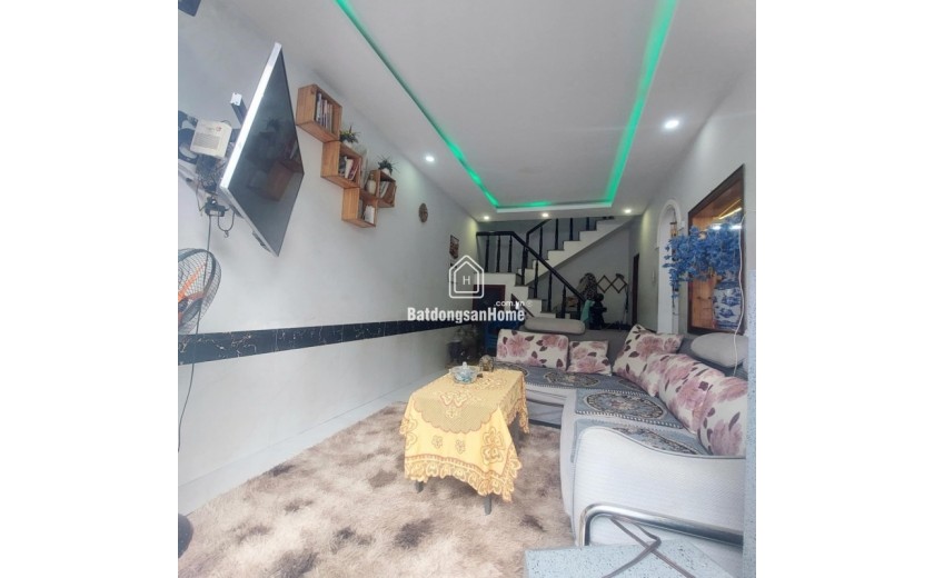 ♣ Nhà kiệt 2.5m Thẳng thông 60m ra MT Trần Cao Vân, 36m2, 2 tầng cứng, sạch, nhỉnh 2 tỷ