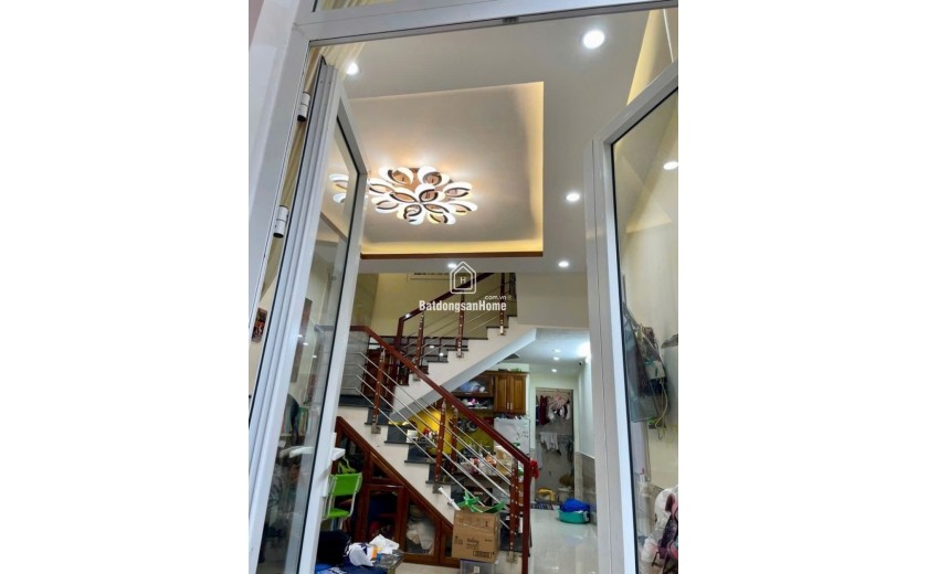 ♪Nhà Kiệt thẳng 408 Trưng Nữ Vương, 37m2, 2 tầng 2 mê, sạch đẹp thoáng 2.55 tỷ