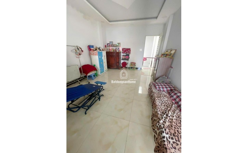 Bán nhà quận 10, Cách Mạng Tháng 8, 67m2, 4 tầng, căn góc, hẻm xe hơi, 15 tỷ