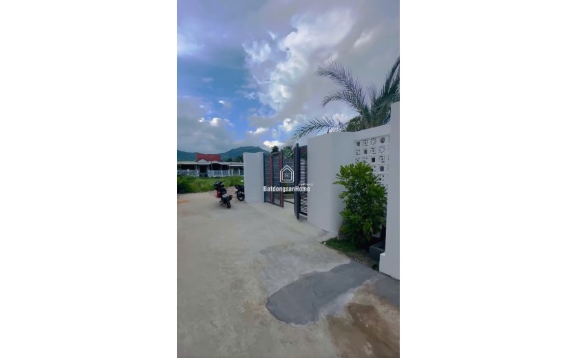 Bán gấp đất vườn đẹp tại Vĩnh Ngọc - Nha Trang. Phù hợp đầu tư hoặc xây nhà vườn ngay trong Phố