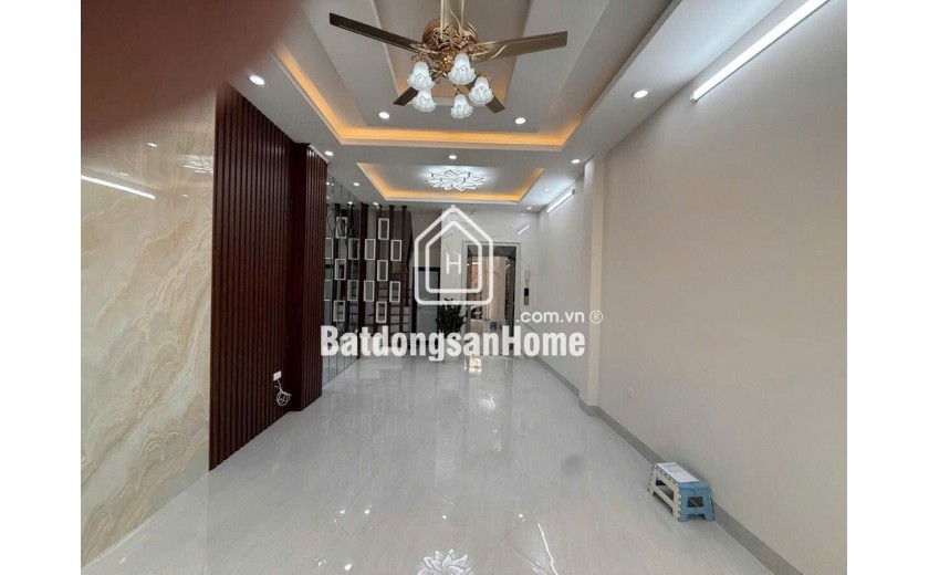 Bán Nhà Nguyễn Chính ÔTÔ - THANG MÁY - KINH DOANH Dt 38m2 5 tầng Giá  10.9 tỷ