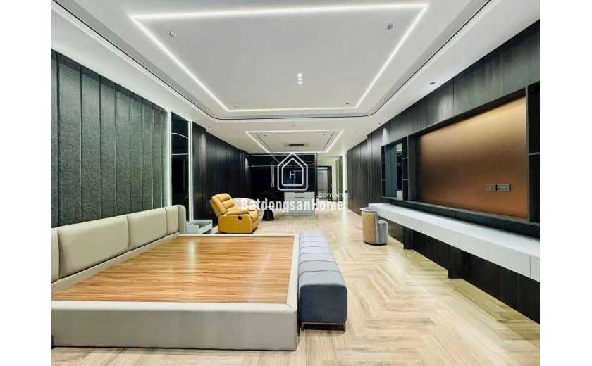 Siêu phẩm Nguyễn Văn Cừ, 102m x 8 tầng, thang máy, kinh doanh, ôtô tránh