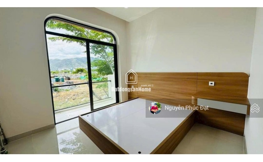 VCN Phước Long 2 nhà mới còn thơm mùi sơn giá 4 tỷ 950