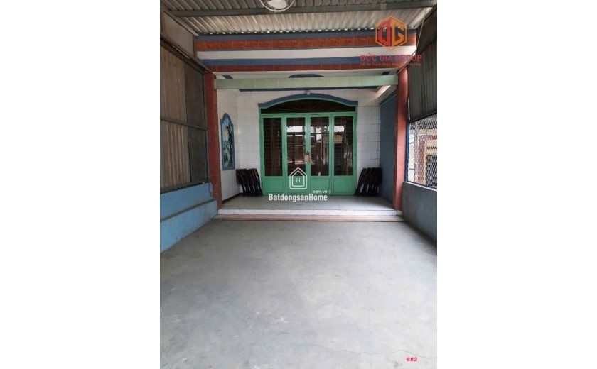 Bán Nhà Mặt Tiền Kinh Doanh đường 20m, giá rẻ 4,3 m x 20m chỉ 3,6 tỷ