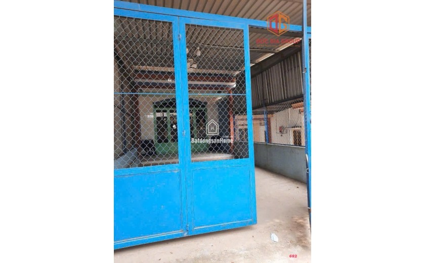 Bán Nhà Mặt Tiền Kinh Doanh đường 20m, giá rẻ 4,3 m x 20m chỉ 3,6 tỷ