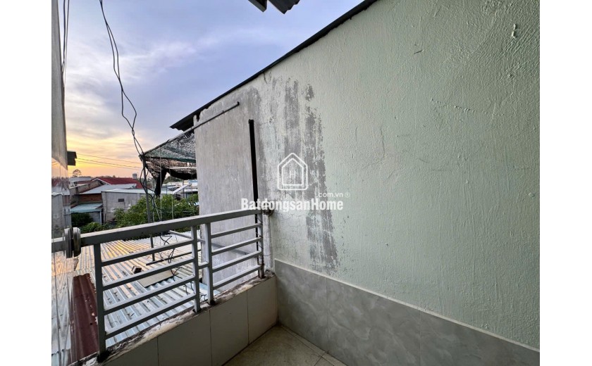 Siêu rẻ! Bán nhà lầu 70m2 P.Tam Hiệp gần công ty Bitis chỉ 1tỷ650