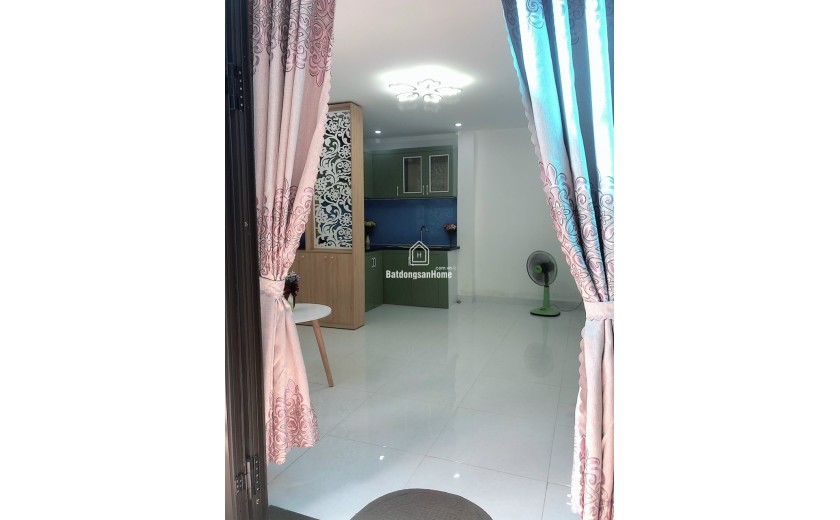 ♣ Nhà lô góc 50m ra MT Hoàng Diệu kiệt thông, khu Chợ Mới, 2 tầng, chắc đẹp ở ngay,  2.1 tỷ