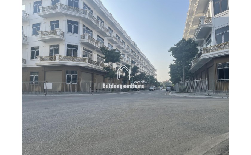 NHÀ 4 TẦNG, GIÁ 3 TỶ 250  (BAO SỔ).. BÀN GIAO NGAY, TP.THANH HÓA. LH: 0966 343 969