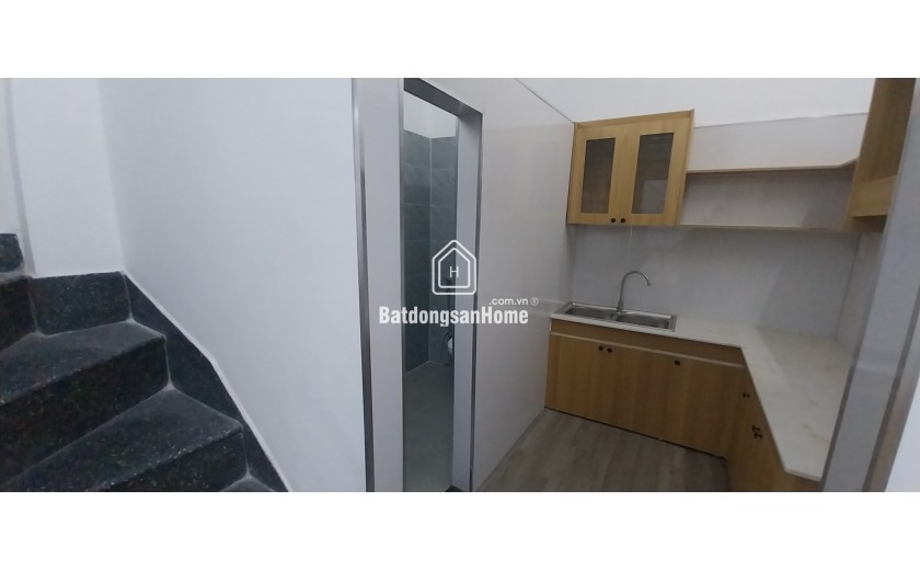 ♪ 1.x  tỷ Nhà kiệt Trần Cao Vân, gần trường Đinh Bộ Lĩnh, 30m2, 2.5 tầng cứng sạch, ở ngay