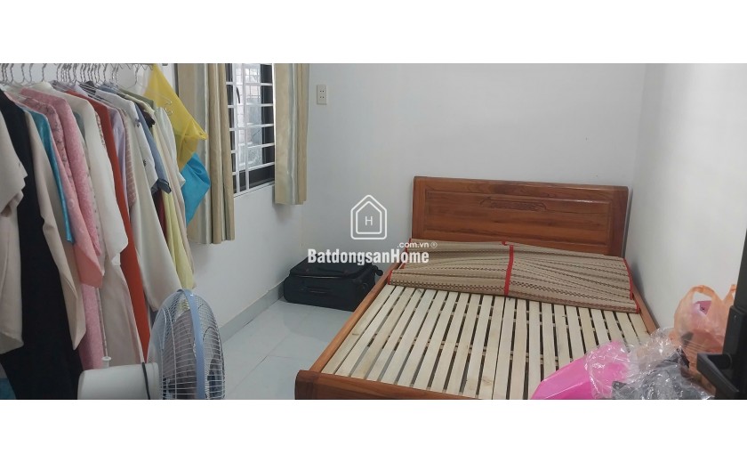 ♣ Nhà lô góc 50m ra MT Hoàng Diệu kiệt thông, khu Chợ Mới, 2 tầng, chắc đẹp ở ngay,  2.1 tỷ