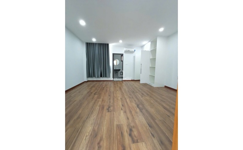 Bán nhaà HXH Nguyễn Thị Thập , Quận 7,dt
143m2 , 4 lầu ,ngang 5m chỉ 16,6 tỷ