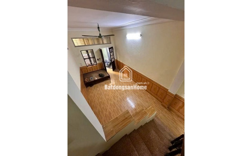 CHO THUÊ NHÀ TRẦN ĐẠI NGHĨA - GIÁ 11TR/THÁNG - diện tích 50m - 2 TẦNG 1 TUM