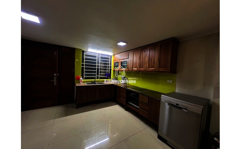 Bán nhà dân xây Tư Đình - Long Biên, 5 tầng full nội thất, ô tô đỗ cổng nhỉnh 5 tỷ