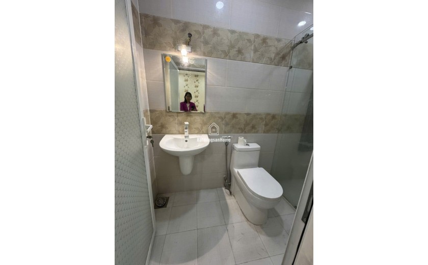 Bán nhà khu Tên Lửa Bình Tân 80 m2 . 4 lầu 
6PN,5WC chỉ 8 tỷ