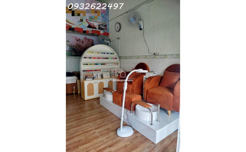 Cần sang tiệm Nails Mặt tiền đường Huỳnh Thị Hai Địa chỉ:  đường Huỳnh Thị Hai, P Tân Chánh Hiệp, Quận 12TP Hồ Chí Minh