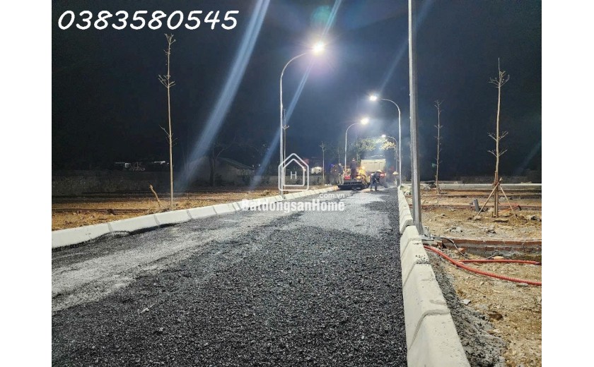 Đất đẹp thị trấn Hai Hàng Đồi huyện Lạc Thủy tỉnh Hòa Bình
Lh sđt : 0383580545