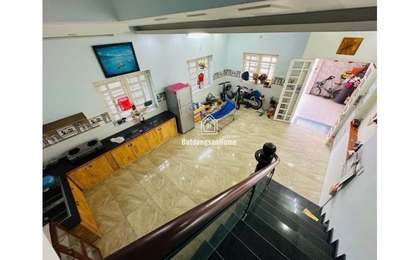 ĐƯỜNG XE TẢI, LINH XUÂN 3 TẦNG. 159M. NGANG 6.8M Ở VÀ KINH DOANH ĐỀU TỐT, CÓ DÒNG TIỀN. 11 TỶ.