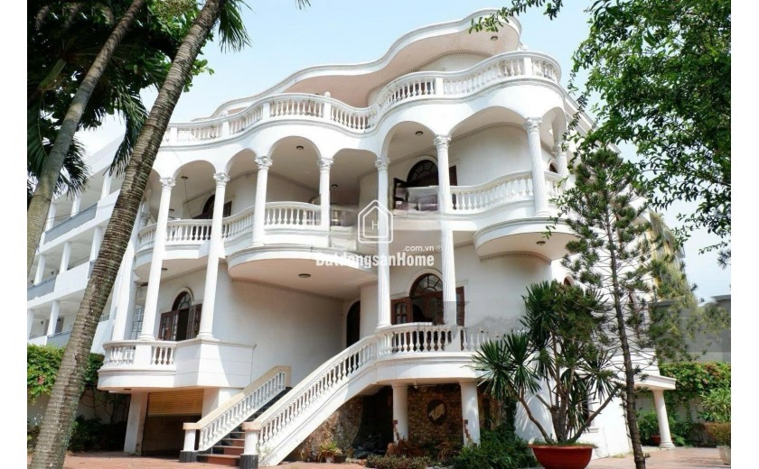 Chính chủ cho thuê Villa mặt tiền số 9 Đặng Hữu Phổ, phường Thảo Điền, Quận 2, thành phố Hồ Chí Minh.