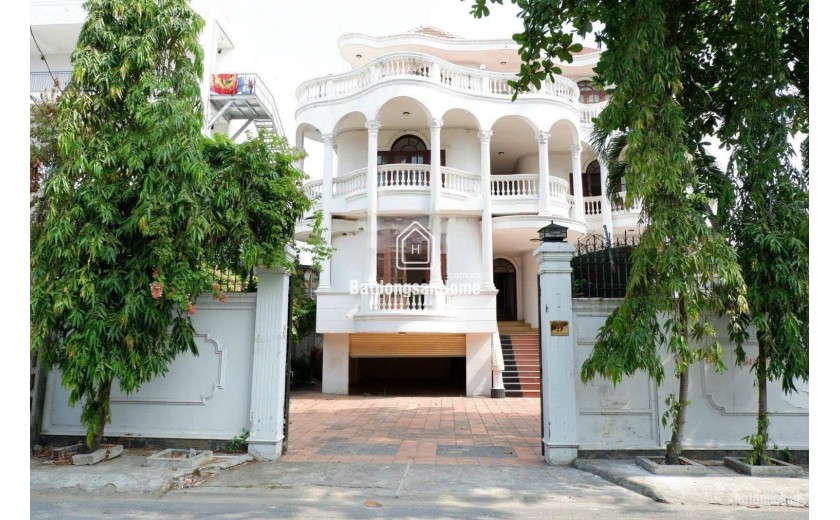 Chính chủ cho thuê Villa mặt tiền số 9 Đặng Hữu Phổ, phường Thảo Điền, Quận 2, thành phố Hồ Chí Minh.