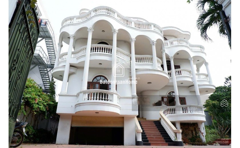 Chính chủ cho thuê Villa mặt tiền số 9 Đặng Hữu Phổ, phường Thảo Điền, Quận 2, thành phố Hồ Chí Minh.