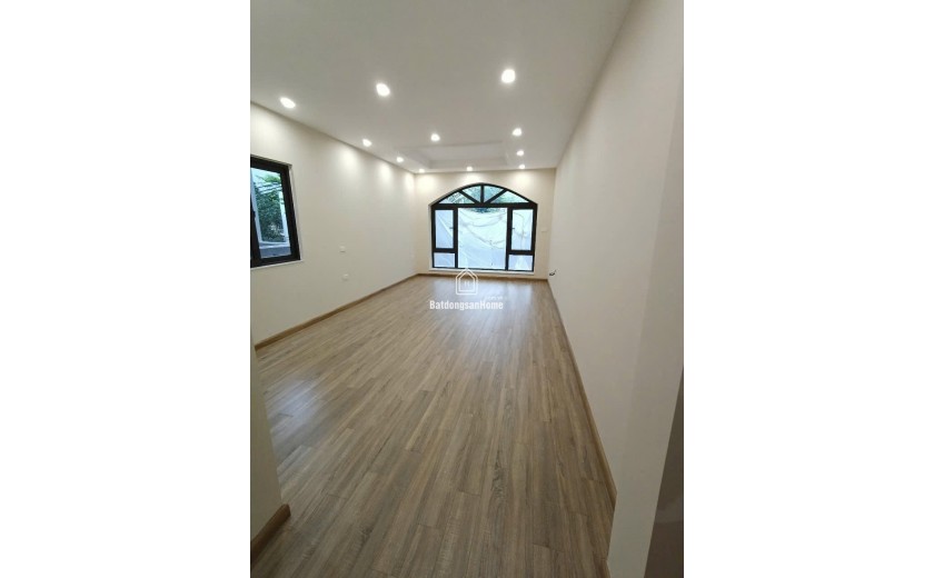 Bán nhà siêu víp Bồ Đề- Long Biên ,thiết kế đẳng cấp, gara, nhỉnh 14 tỷ