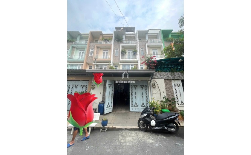 Mặt Tiền 10M, Khu Phân Lô, Tam Bình Thủ Đức, DT 80m2 ( 5.2 x !6 ) 4 Tầng, chỉ 7ty.