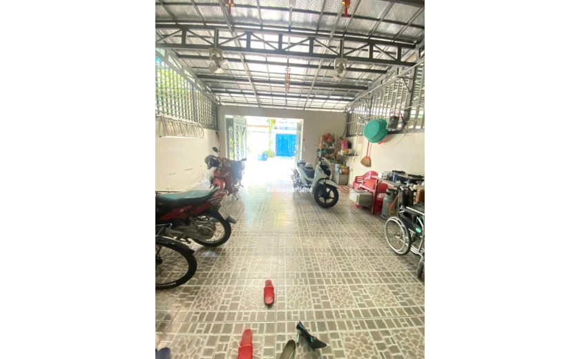 Mặt Tiền Lớn 10M, Khu P Lô, Tam Bình Thủ Đức, DT 81m2 ( 5.2 x 16 ) 4 Tầng, chỉ 6.99ty