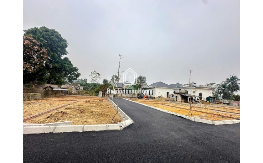 Đất thị trấn Ba Hàng Đồi huyện Lạc Thủy
