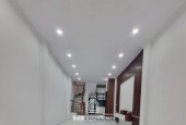 Bán Nhà: Tựu Liệt, 40m2, 5 tầng, gần bãi xe, oto cổng, ô chờ thang máy. hơn 5 tỷ