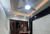 Nhà Quận Tây Hồ, diện tích 32m2, xây 5 tầng, trước nhà rộng hơn 3m, sổ đỏ pháp lý đầy đủ.  full nội thất. giá hơn 5 tỷ