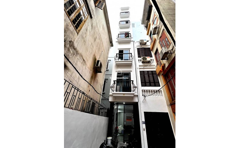 Chính chủ bán gấp nhà kề ô tô, ngõ 275 Quan Nhân, Thanh Xuân. DT: 33m2, 5 tầng, MT 5,5 m. 7.78 tỷ.