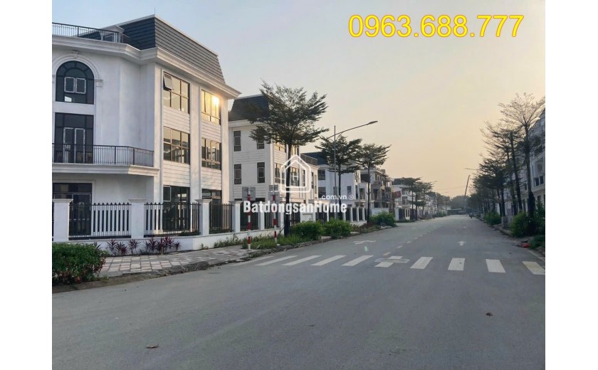 Bán BT Hud Mê Linh,300m,17 tỷ,2 thoáng,sau view công viên