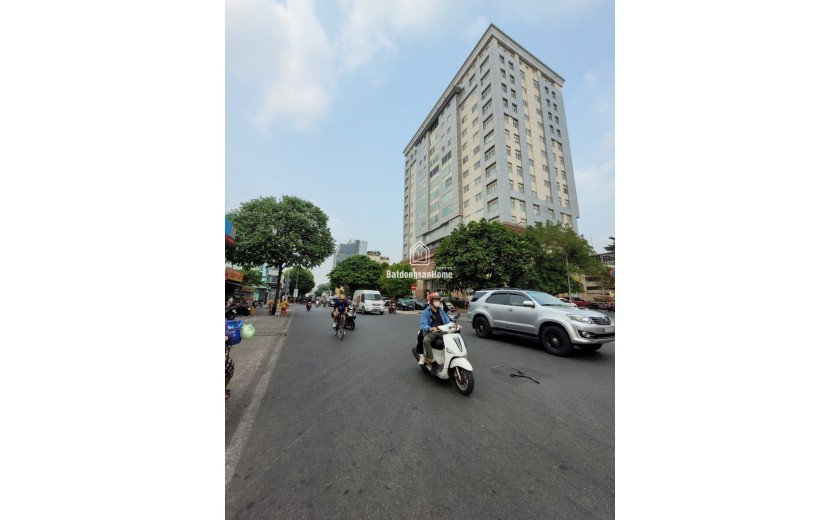 Vị trí siêu đẹp -  Mặt tiền Võ Thị Sáu, P- Tân Định, Quận 1 - DT 5,2x17m, 6 Lầu, HĐT 70tr/th - Giá 32 tỷ