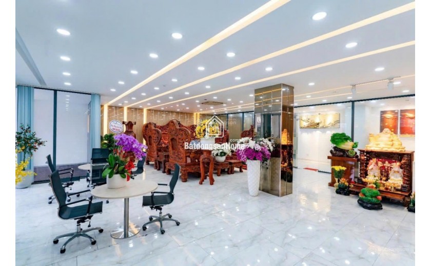Bán toà nhà Đại Phát, Mặt Tiền Kinh Doanh Đa Ngành Nghề, Giáp Nguyễn Oanh, SHR