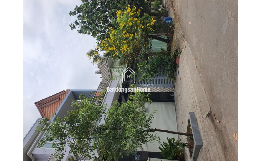 Nhà Mặt Tiền Long truòng vừa ở vừa kinh doanh. 105m. giá rẻ hơn khu vực. 6.9 tỷ.tl